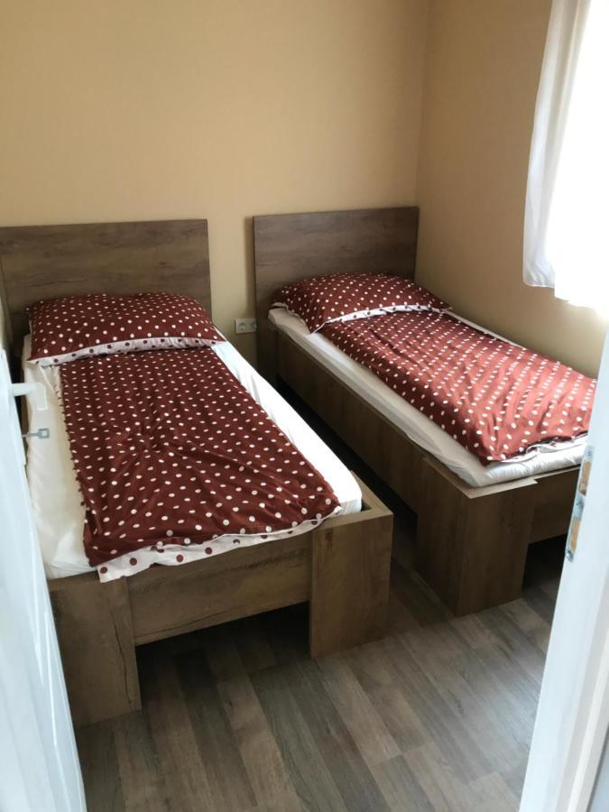 Dunasor1 Apartman Domsod المظهر الخارجي الصورة